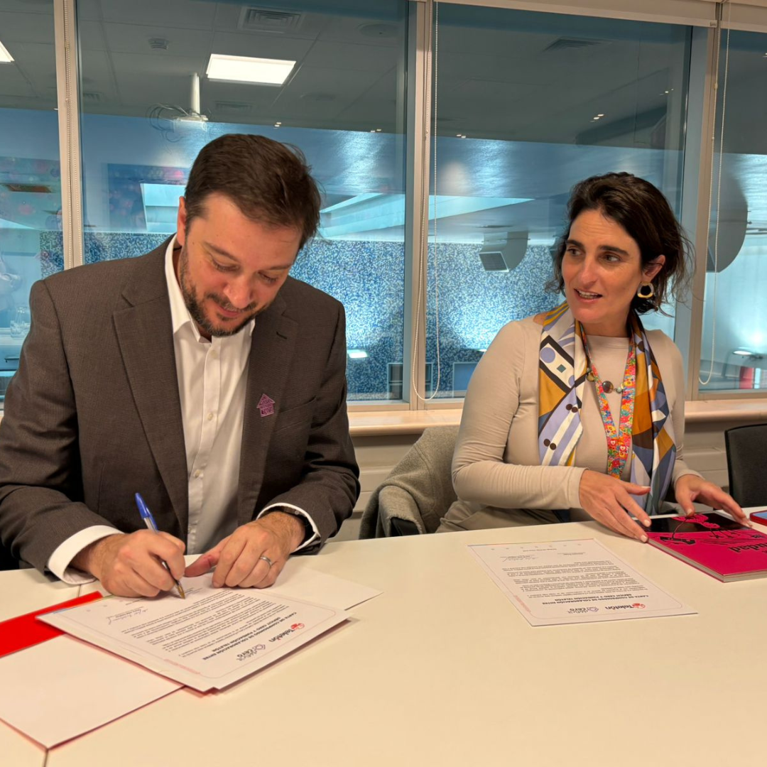 Firma acuerdo Teleton