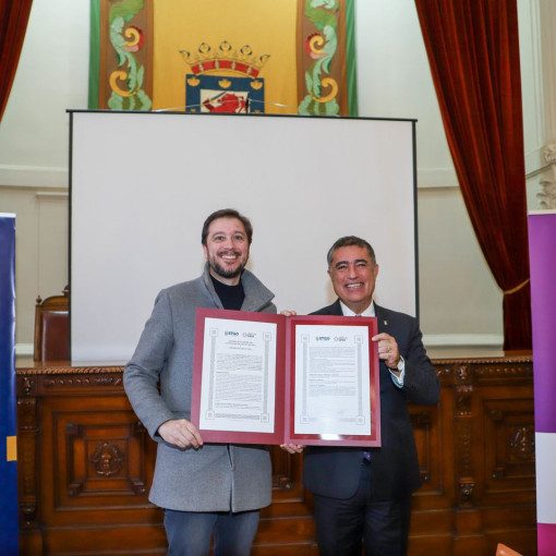 Firma convenio Santiago