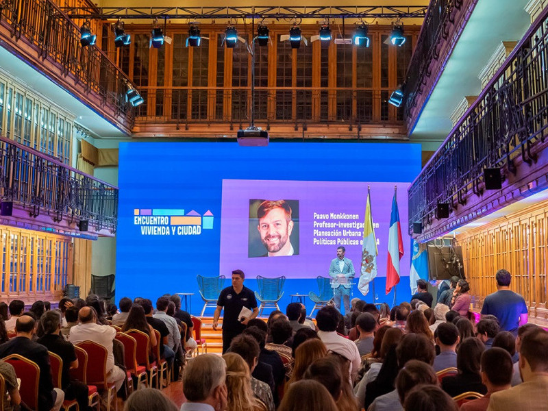 encuentro-vivienda-y-ciudad-2023-presentacion-paavo-mankkonnen.jpg